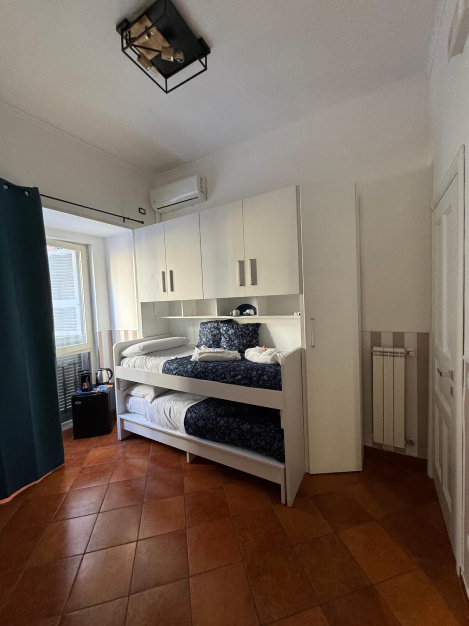 Napora Bed & Breakfast Napoli Bagian luar foto