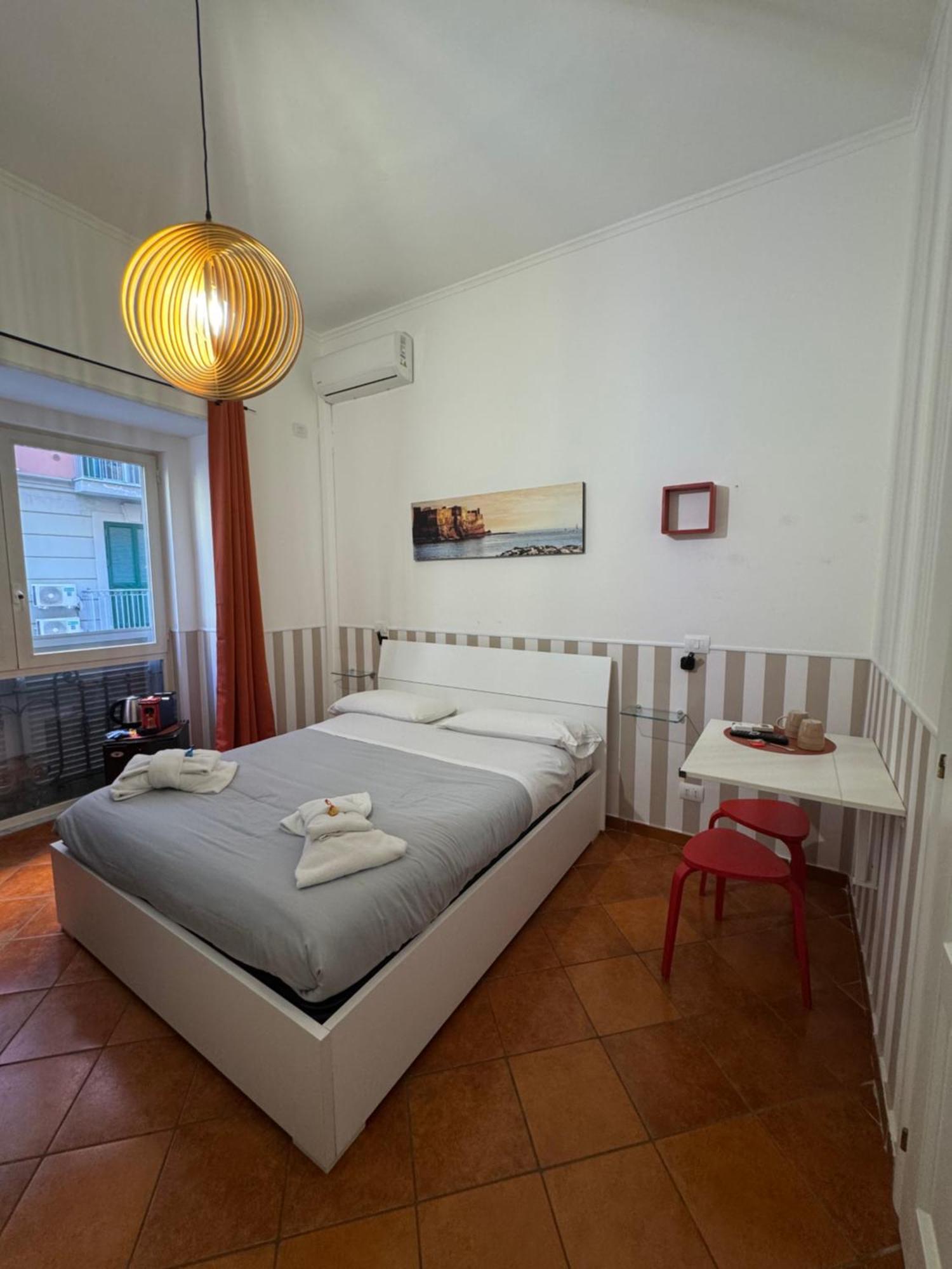 Napora Bed & Breakfast Napoli Bagian luar foto